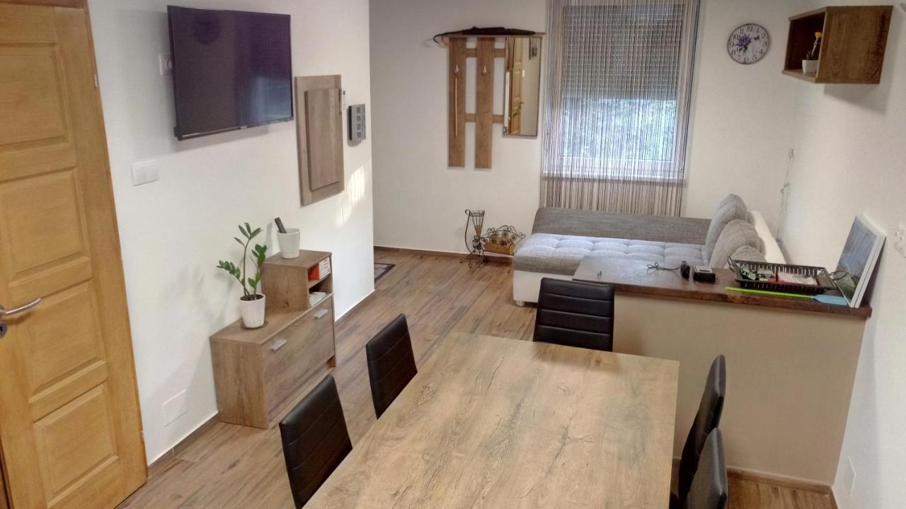 Golden Apartman Orosháza Eksteriør billede
