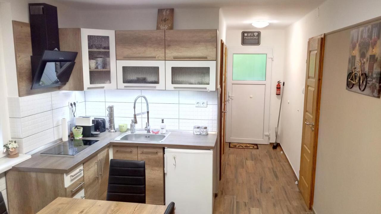 Golden Apartman Orosháza Eksteriør billede