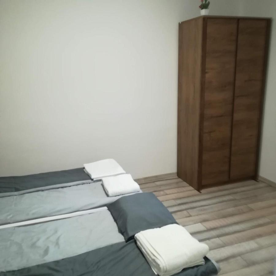 Golden Apartman Orosháza Eksteriør billede